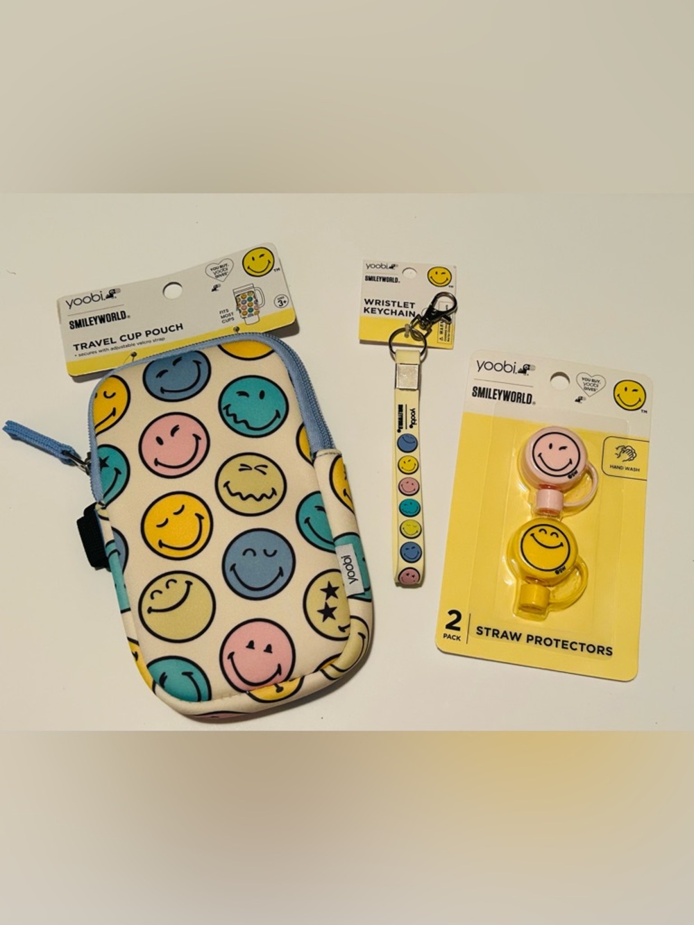 NEW! Yoobi SmileyWorld Tumbler Bag, Straw Toppers and Wristlet Keychain Set(NWT)